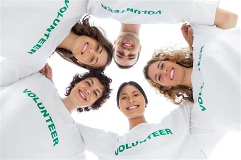 nursing home volunteer programs.